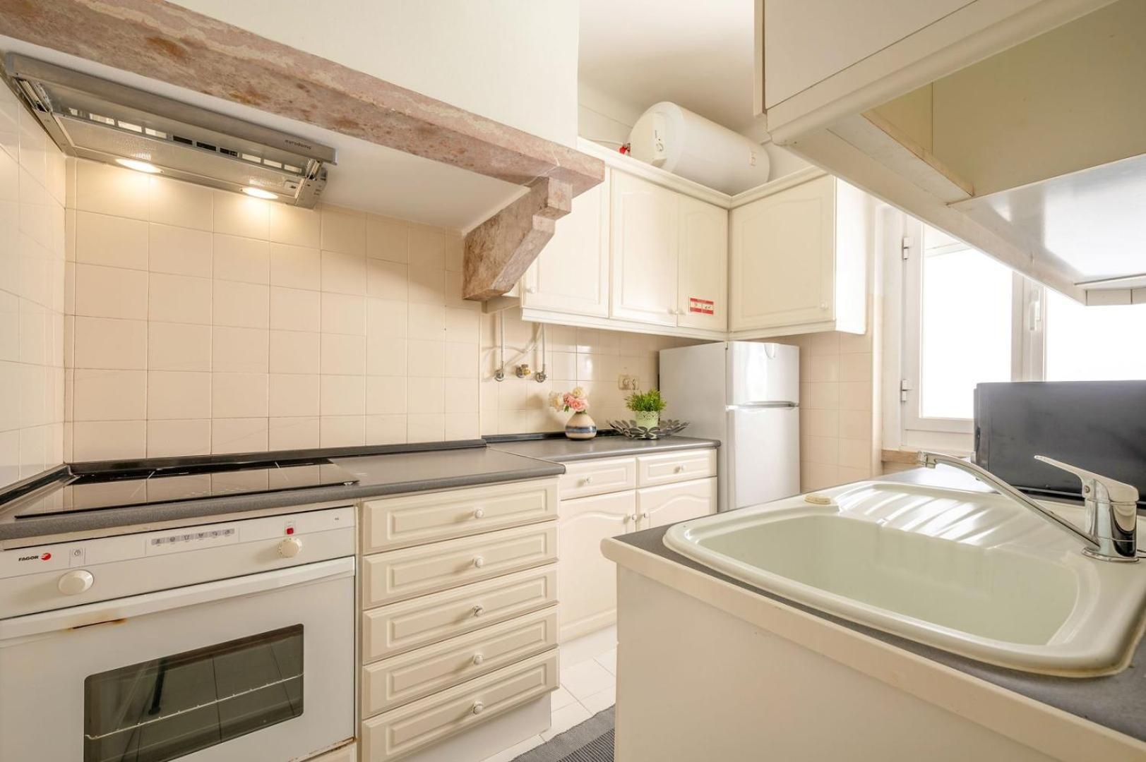 Guestready - Lisbon's Charme Rouge Apartment Lisbon
